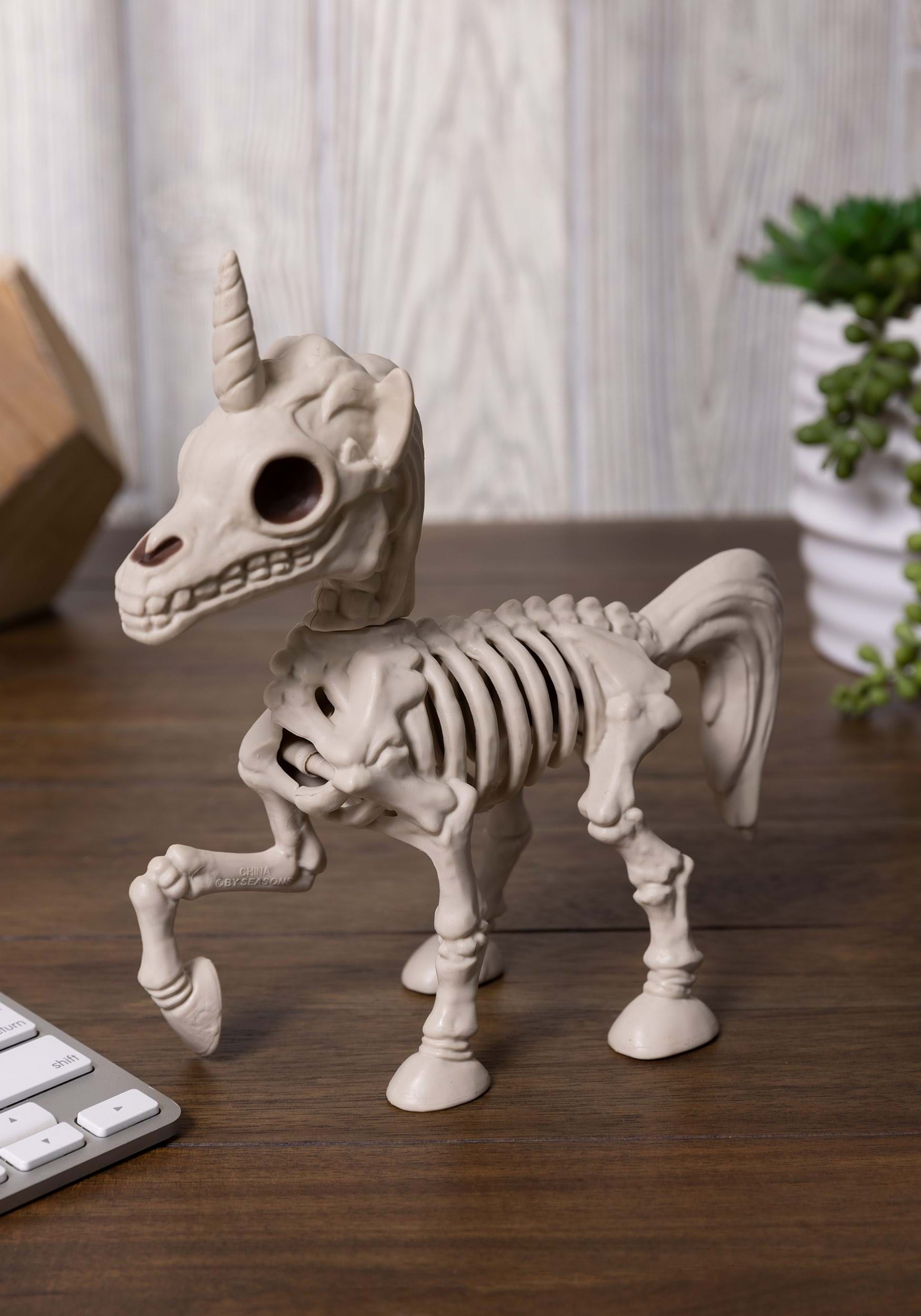 6.75 Unicorn Bonez Decoration